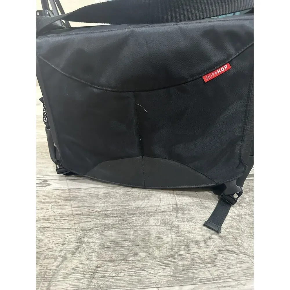 Skip Hop Baby Swift Messenger Diaper Bag Changing Pad Stroller Strap Black NEW